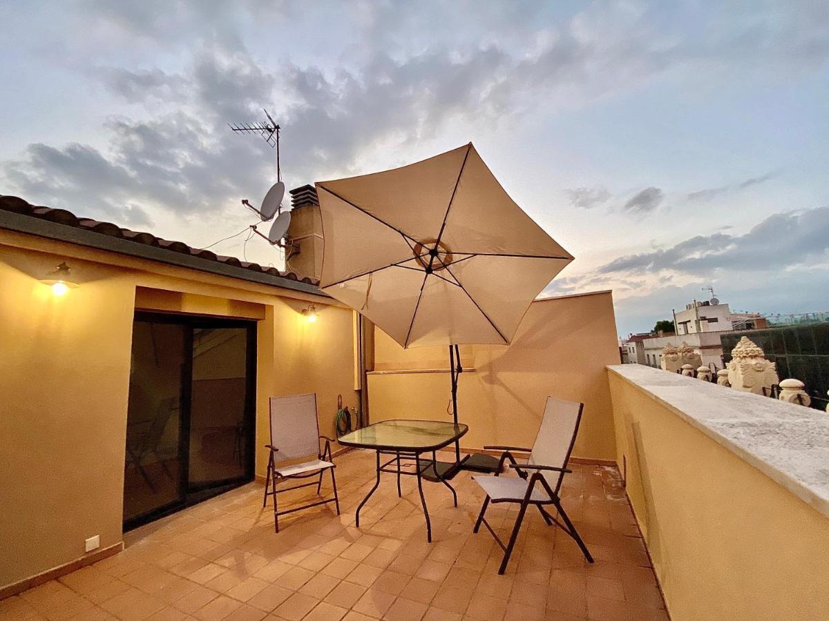 Spiral Stairs Duplex Apartment Figueres  Bagian luar foto