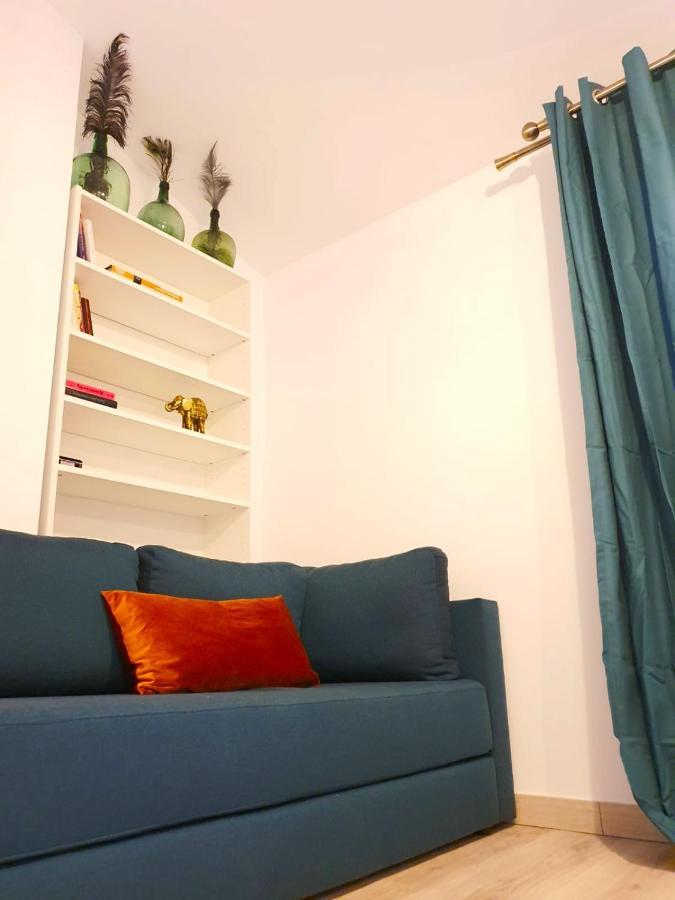 Spiral Stairs Duplex Apartment Figueres  Bagian luar foto