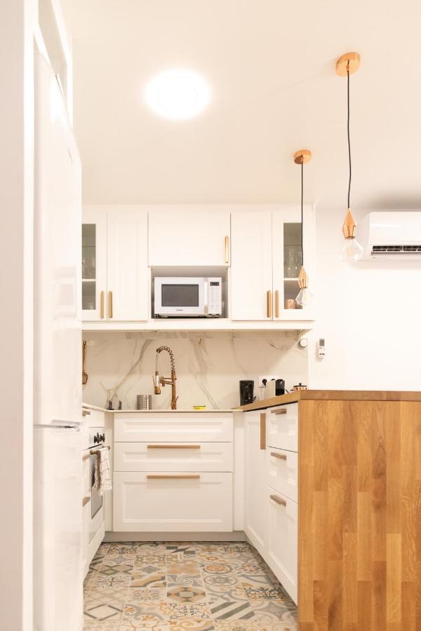 Spiral Stairs Duplex Apartment Figueres  Bagian luar foto